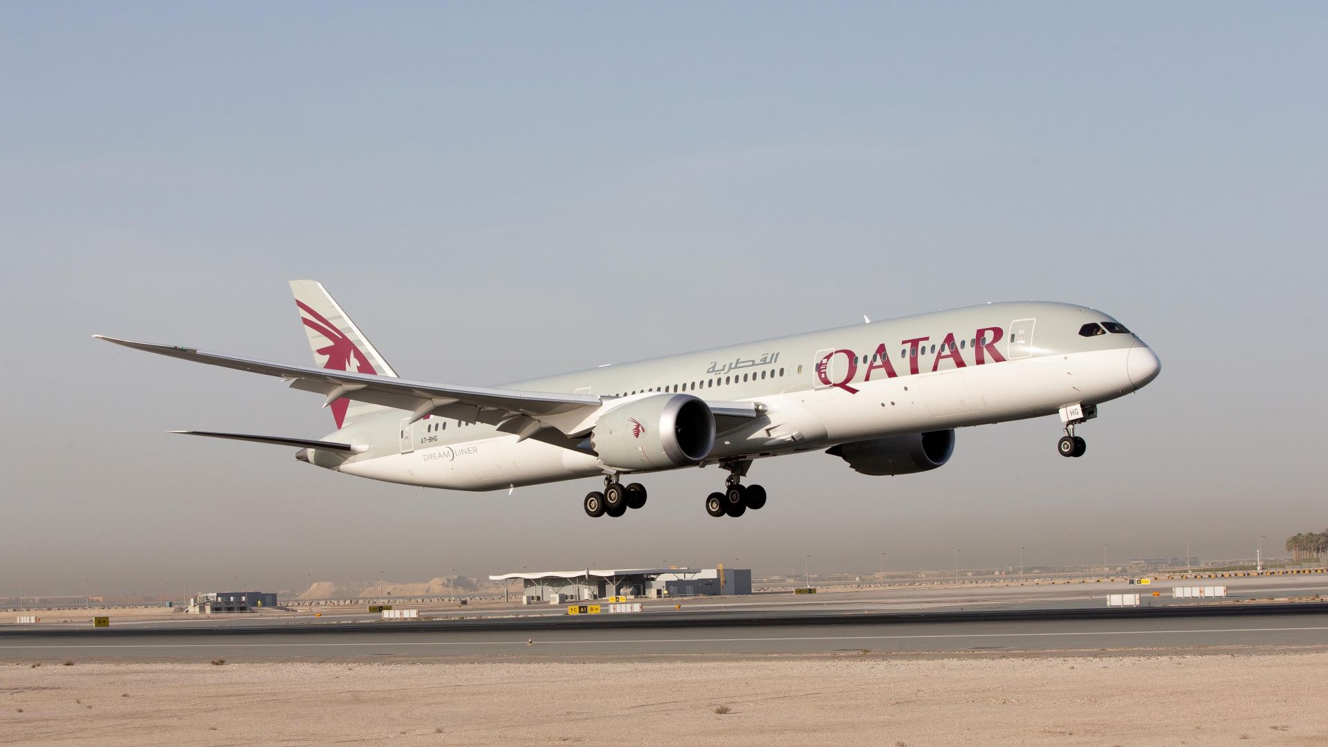 Qatar Airways - CYBER MONDAY OFFERS - Nordics, UK & Poland **EXPIRED**
