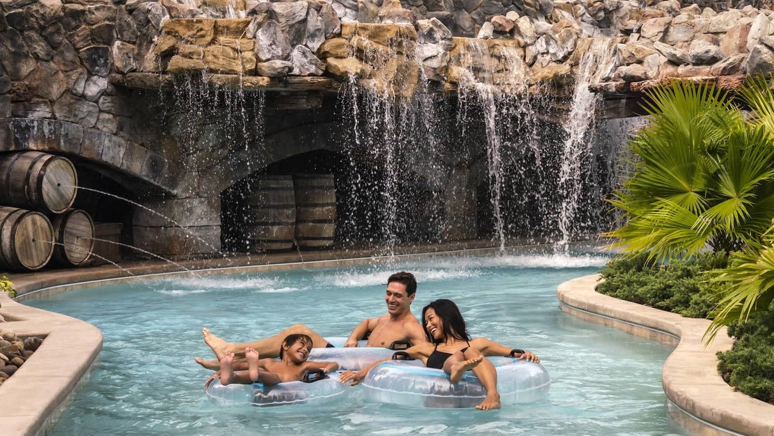 Hotels Toplists - 11 Best Disneyland Hotels in the World