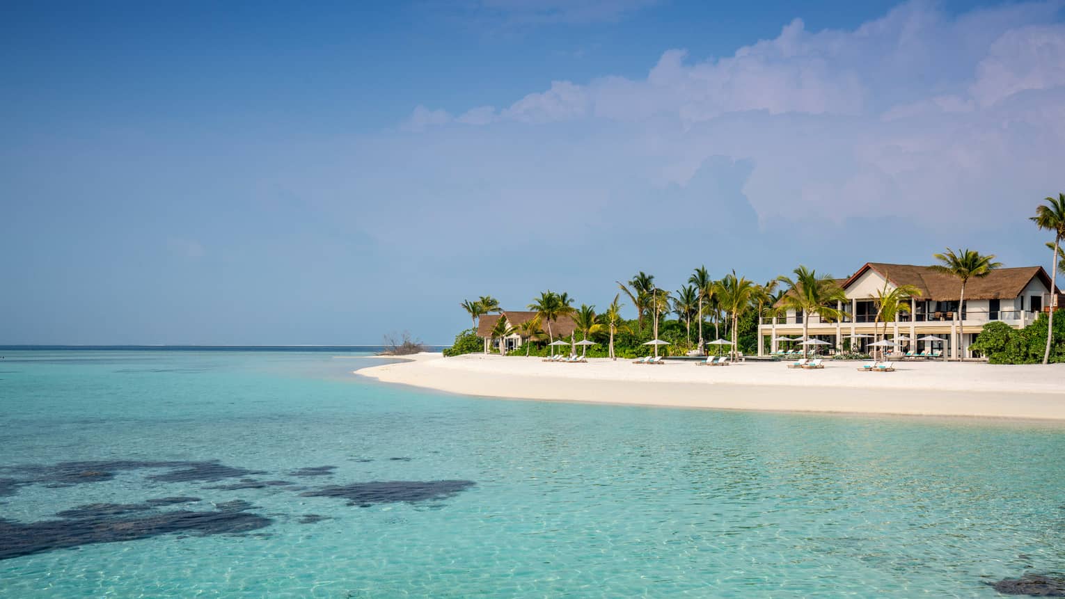 Hotel review What We Love' - Four Seasons Private Island Maldives Voavah - 1