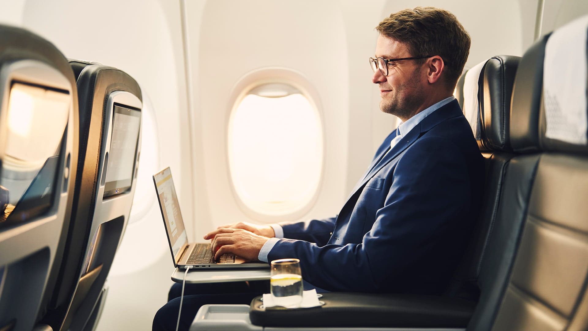 Airline review Entertainment - Icelandair - 3