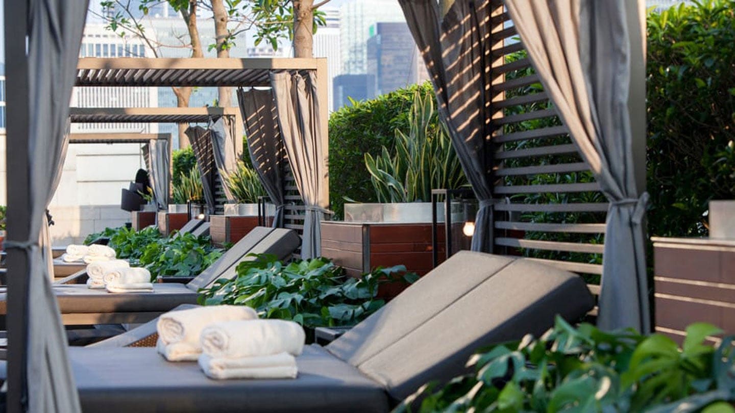 Hotel review What We Love' - Four Seasons Hotel Hong Kong - 1