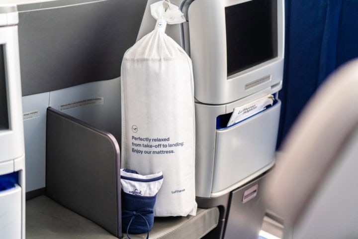 Lufthansa med nytt, luftig sengetøy - 1