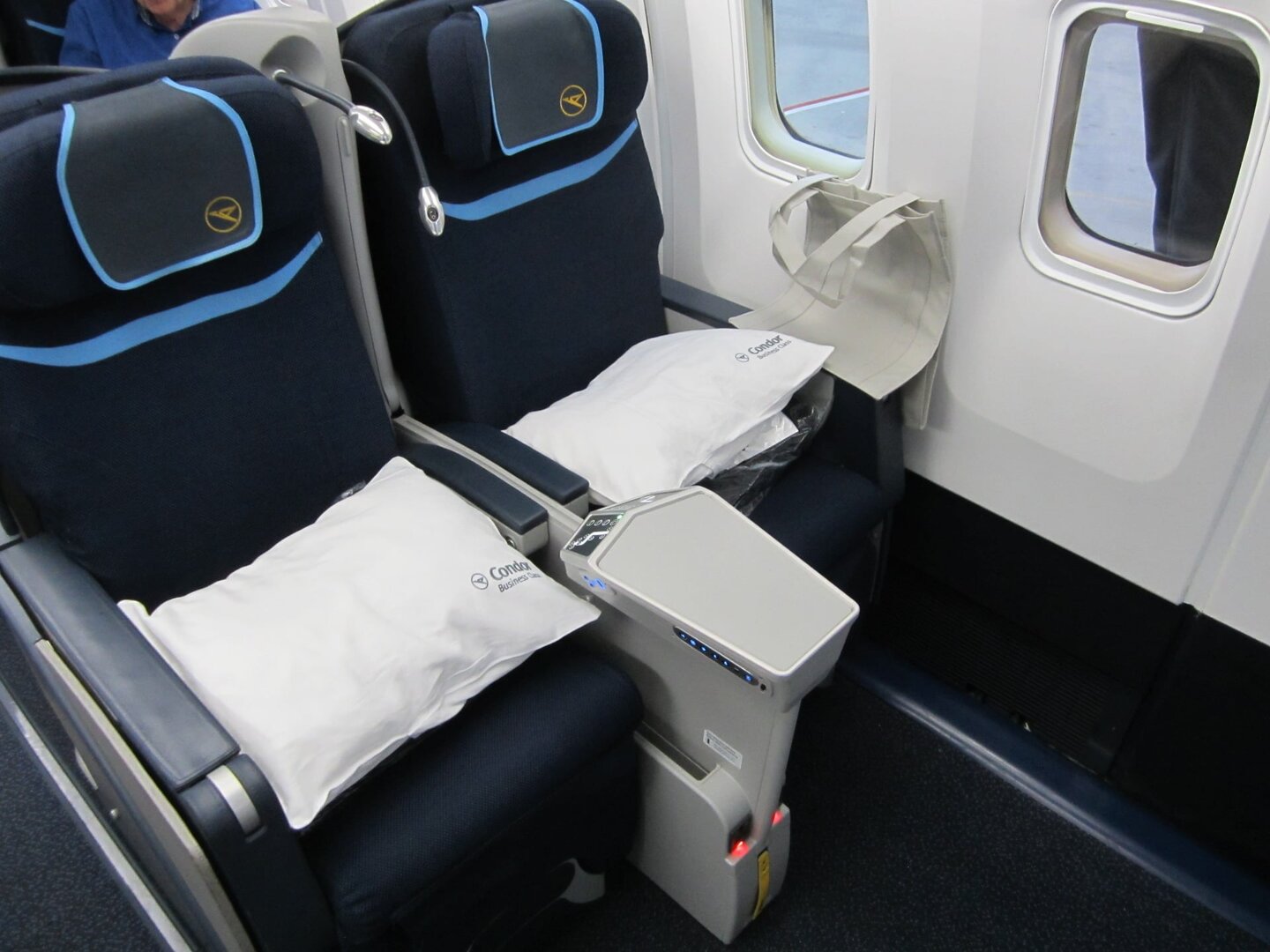 Condor Airlines Boeing B767-300ER Business Class Providence, Rhode Island, USA-Frankfurt