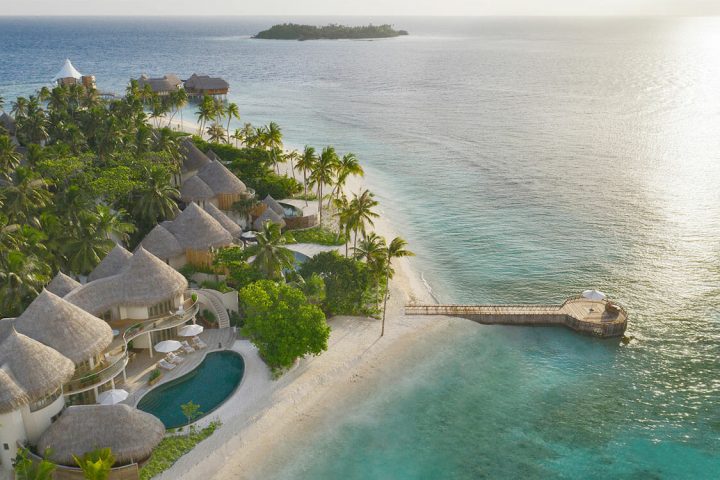 This is what luxury remote working looks like in the Maldives - 2