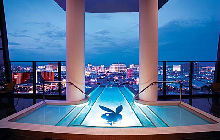 Ultra-Luxurious Hotel Rooms You Won’t Want To Leave - 6