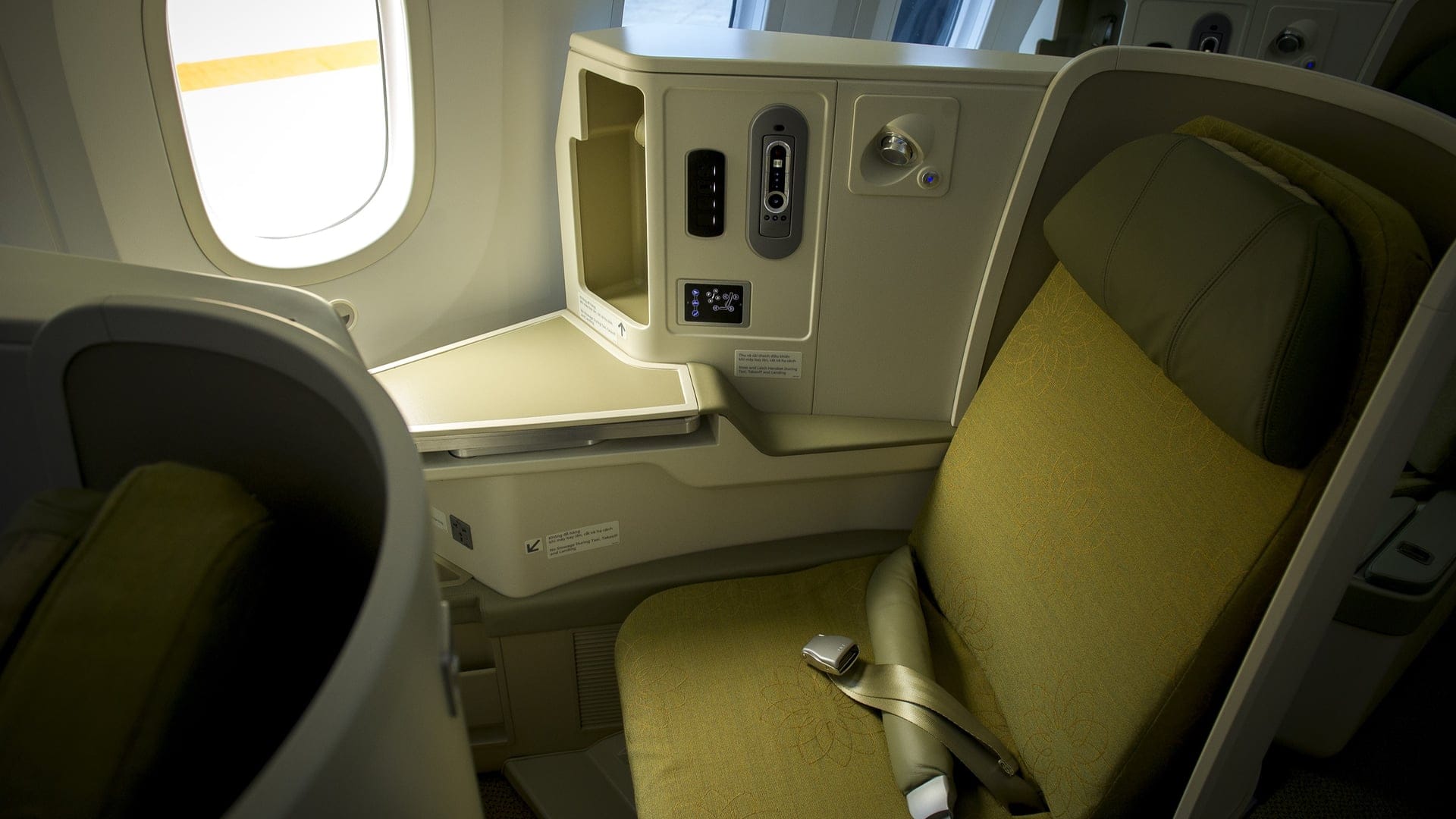 Airline review Cabin & Seat - Vietnam Airlines - 6