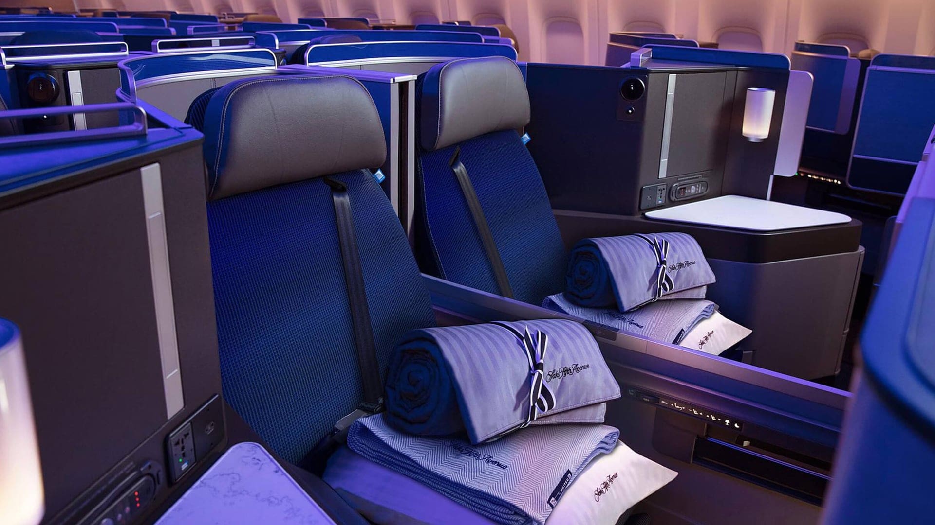 Airline review Cabin & Seat - United Airlines - 4