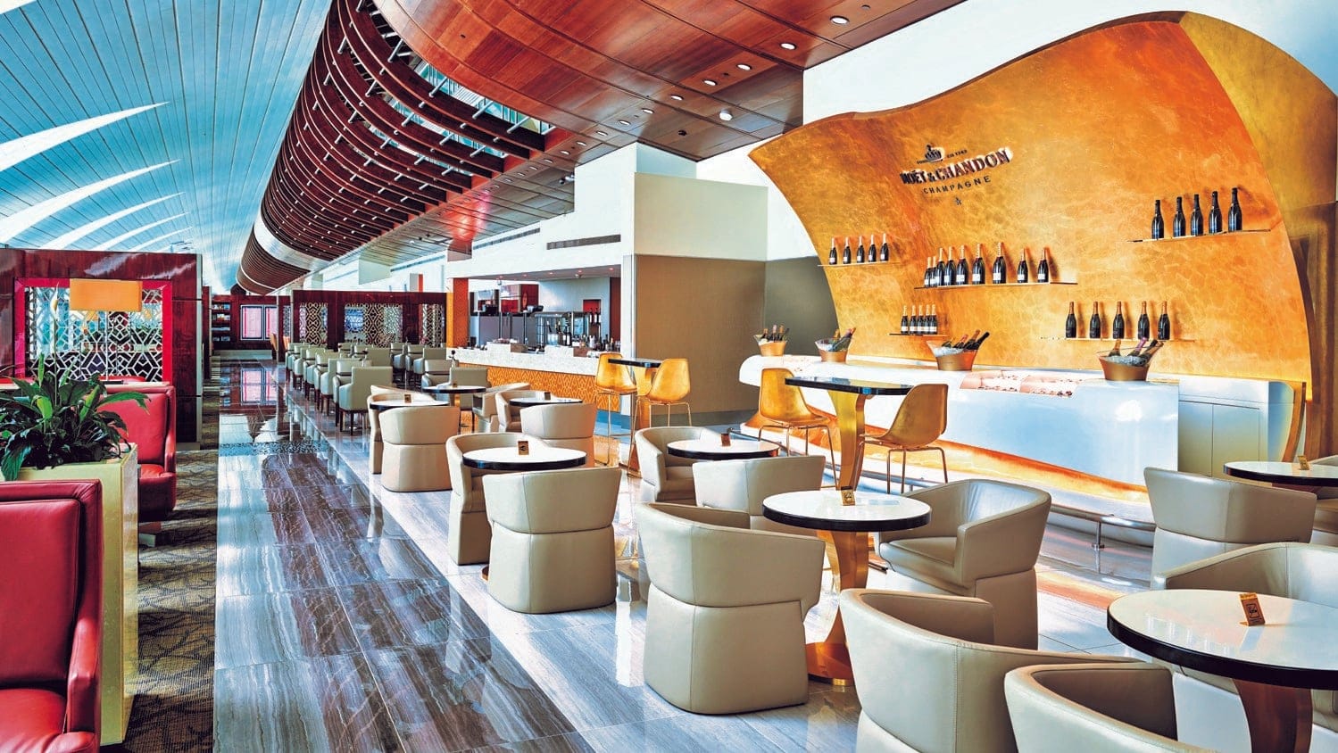 Airline review Airport experience - Emirates - 0