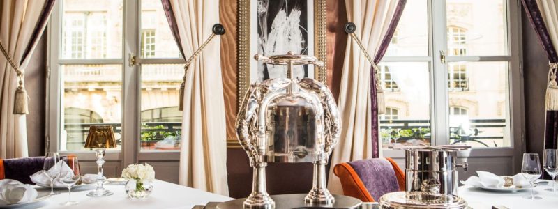 Det här serverar och använder InterContinental Hotels & Resorts på ett år