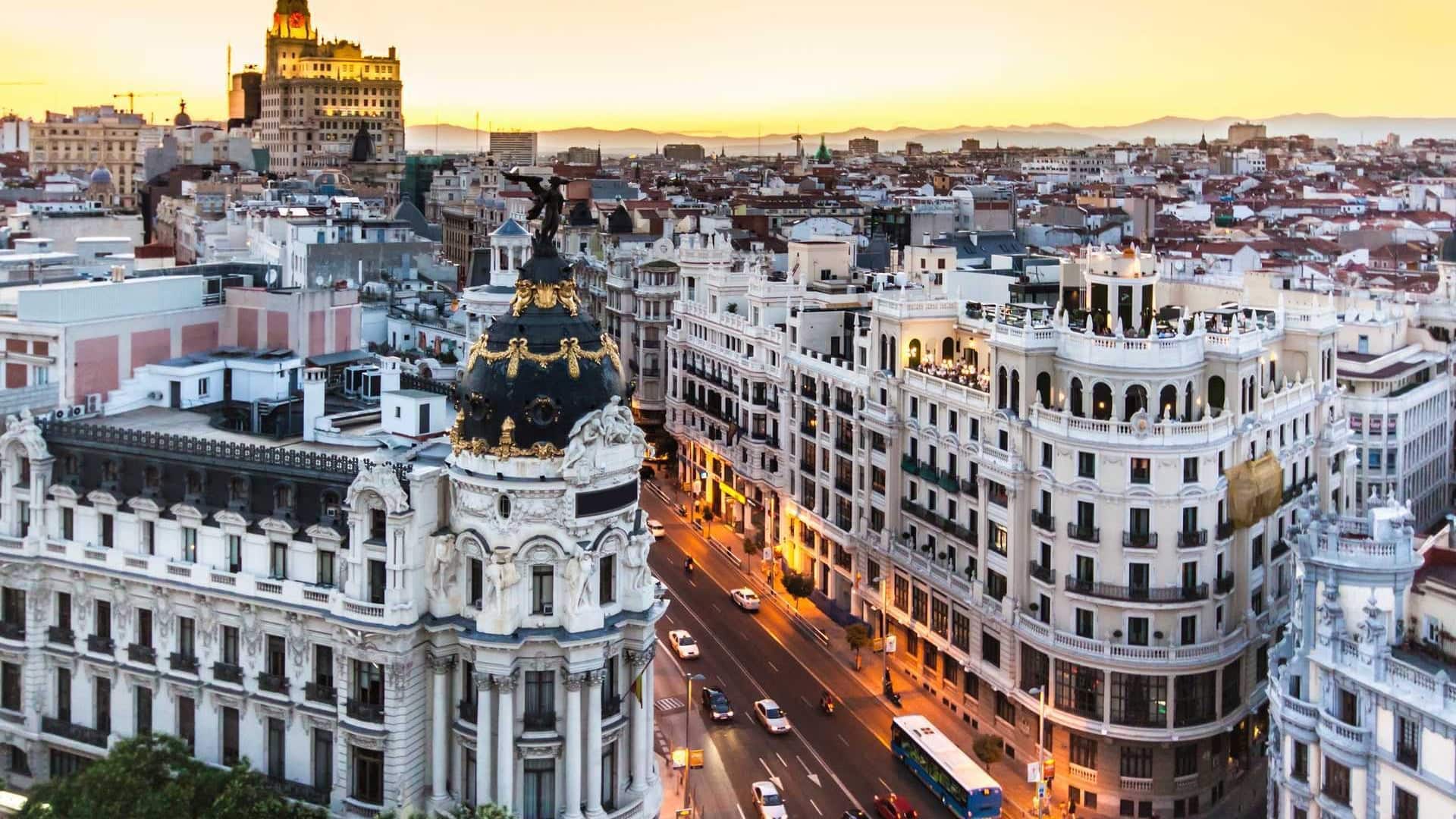 Airlines Articles - 20 airlines offering a stopover - some are FREE!