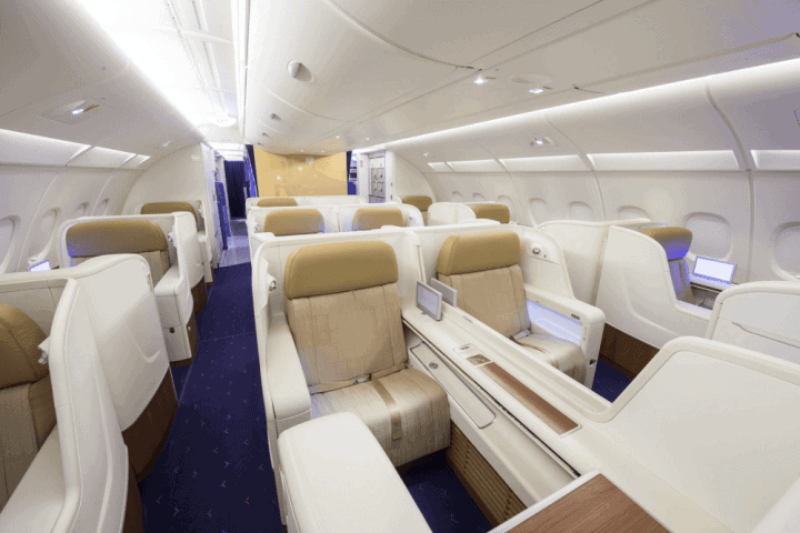 The airlines with First Class on A380 - 1