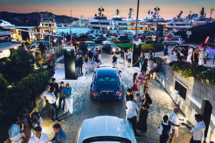 Snup en prøvetur i en Rolls-Royce på ferien - 1