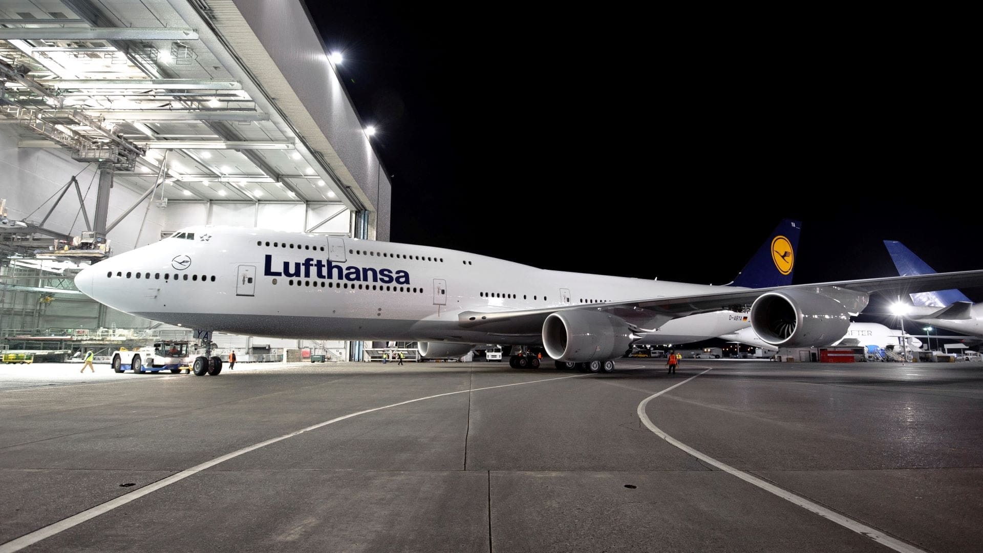Airlines News - Last Boeing 747 Rolls off the Production Line