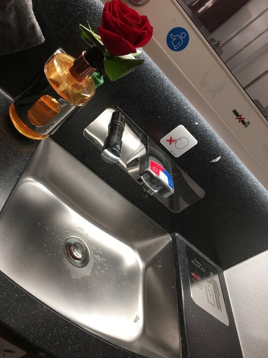 Qatar Airways Business Class - a solution to a fear of flying? - 8