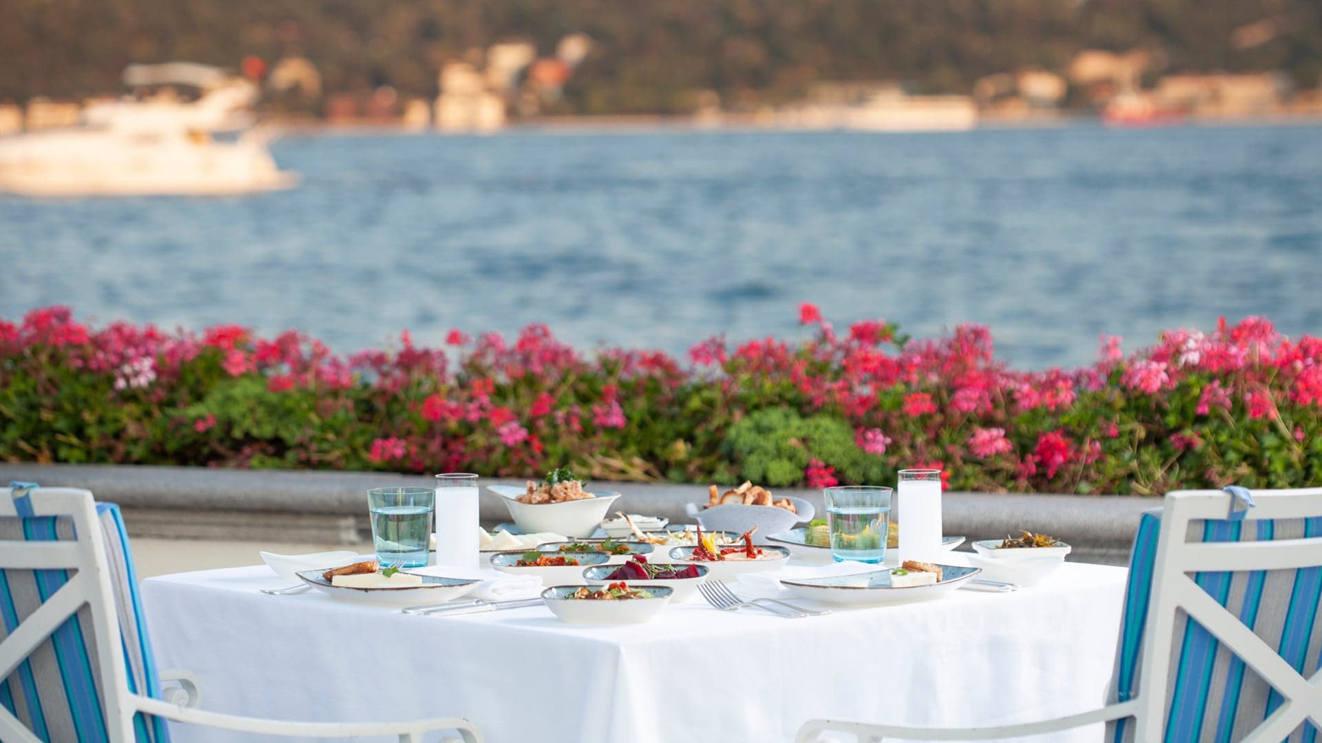 Four Seasons Istanbul at the Bosphorus welcomes guests to newpoolside "Meyhane"