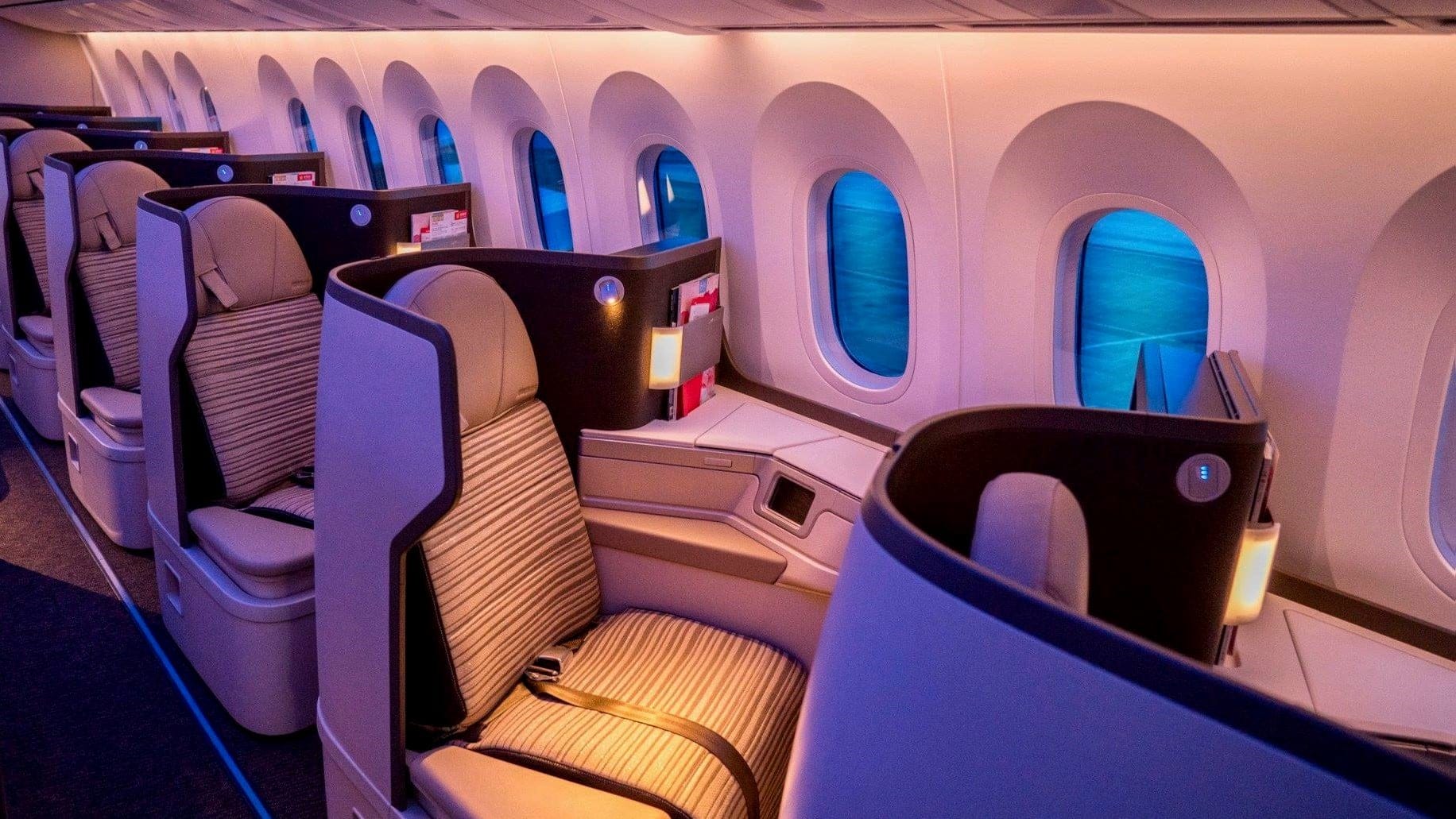 Airline review Cabin & Seat - Hainan Airlines - 5