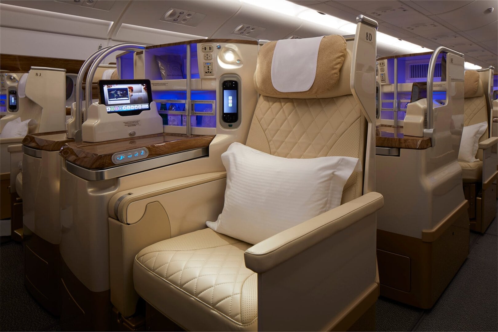 Emirates oppgraderer alle kabinklasser på sine A380