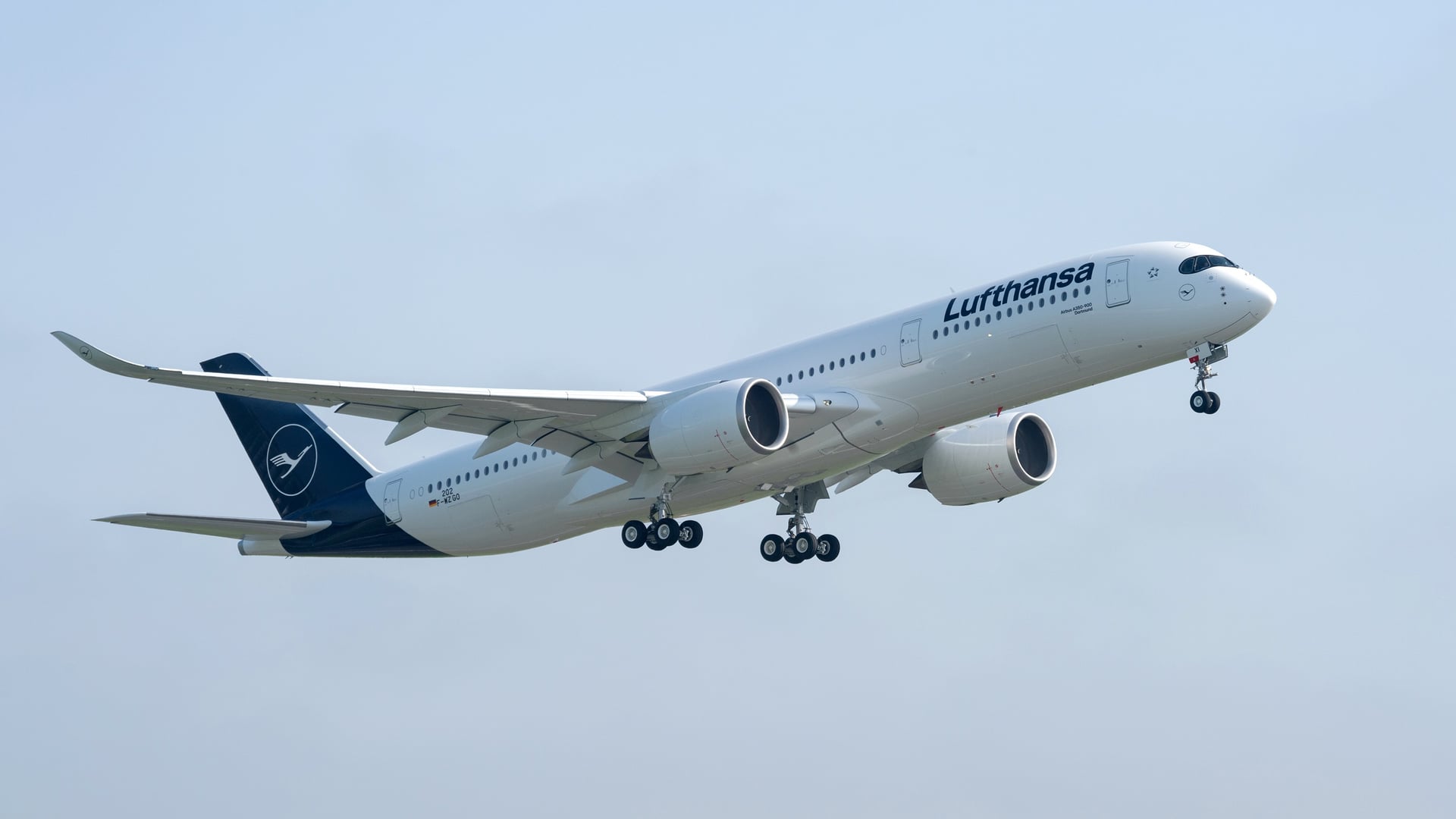 Airlines News - Lufthansa dazzles with new First Class and Business Class cabins 