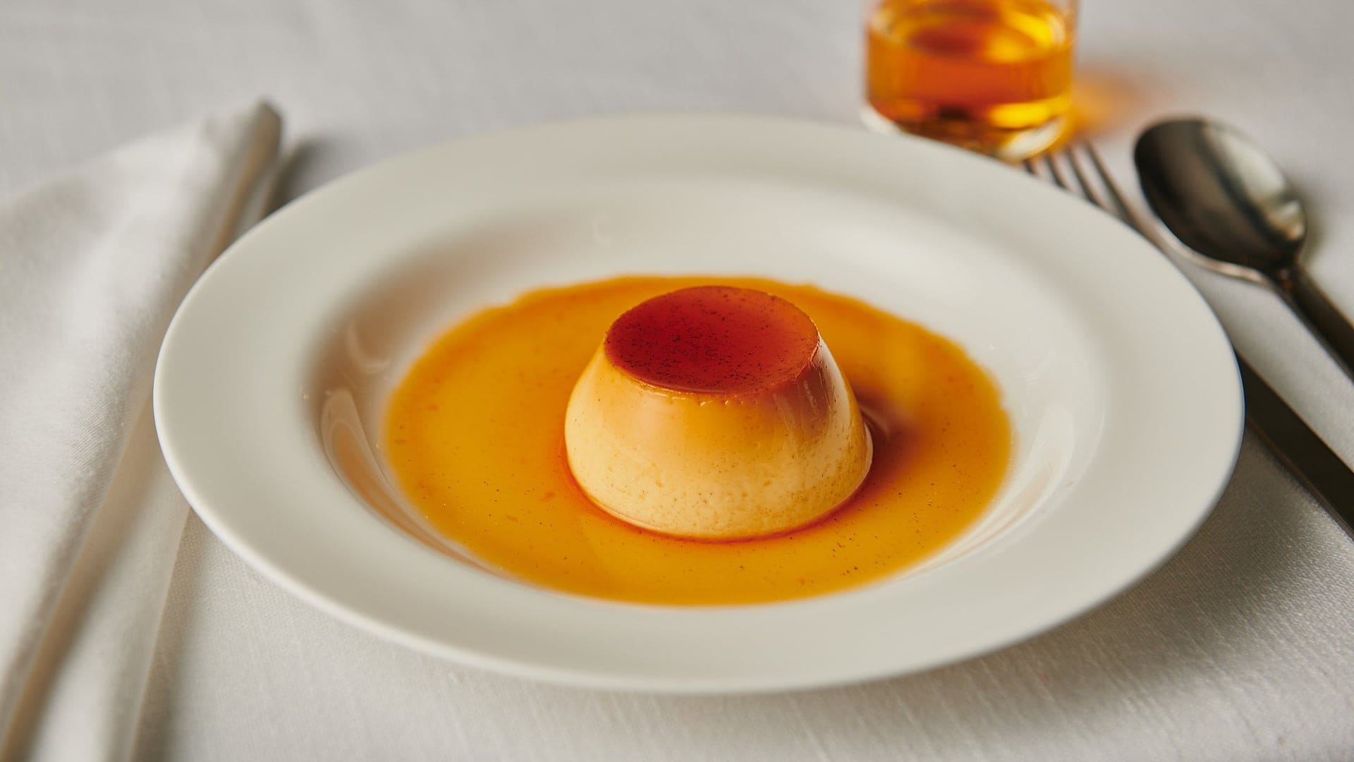 Airlines News - Qantas unveils French menu & amenity kit for Perth to Paris flights 