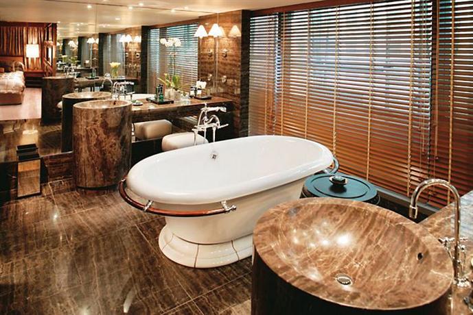 Hotel review About' - Mandarin Oriental Hong Kong - 11