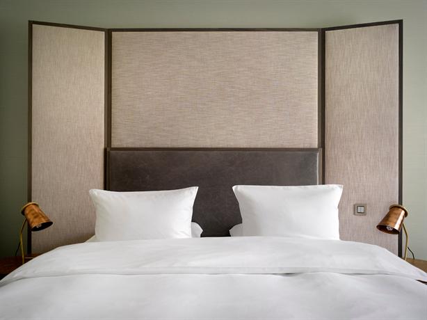 Verified hotel review - The Emblem Hotel - 0
