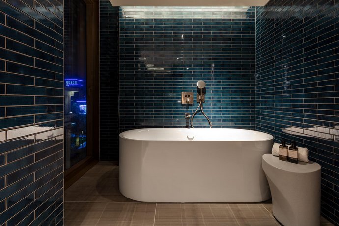 Verified hotel review - The Londoner - 28