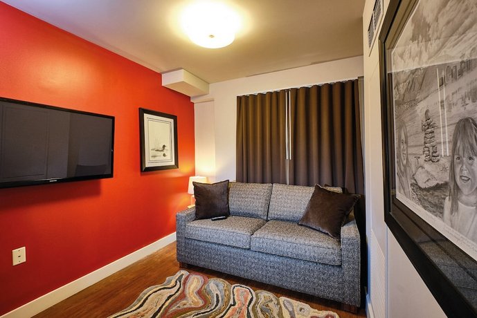 Verified hotel review - Skwachàys Lodge - 91