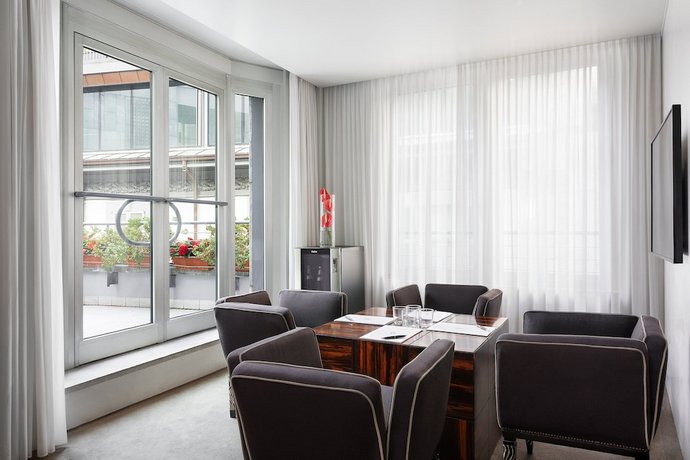 Verified hotel review - Sina The Gray - 0
