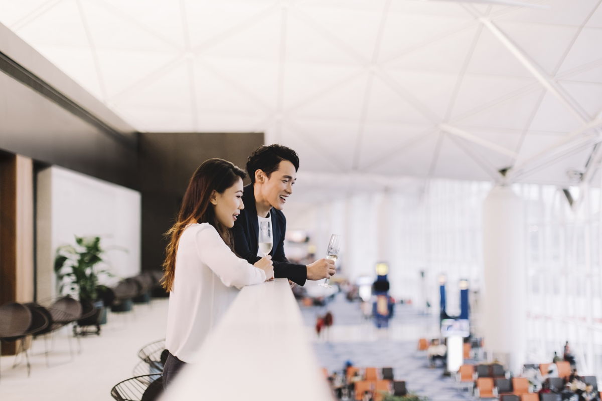 First Pictures As Cathay Pacific Unveils New Hong Kong Lounge The Deck