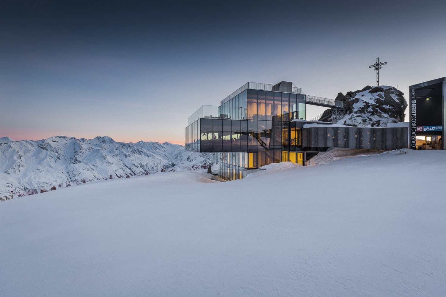 James Bond's favourite 5-star hotels