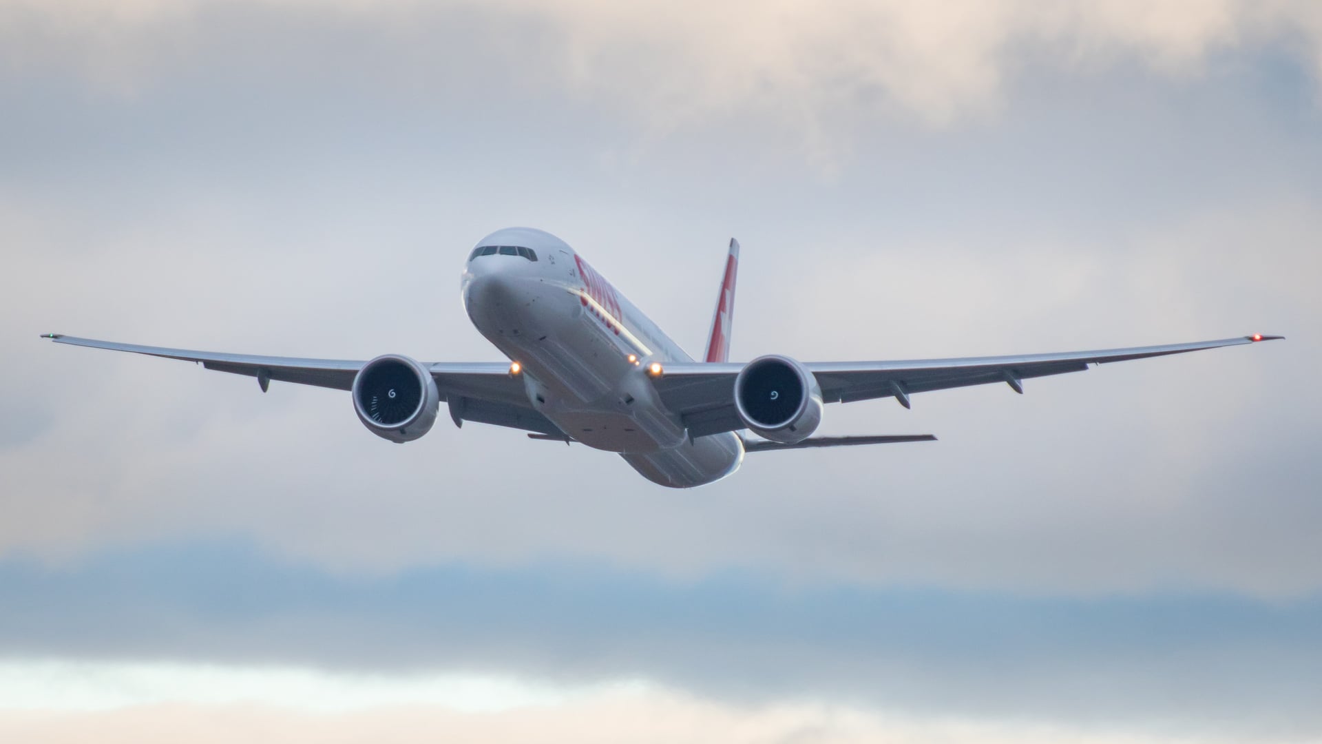 SWISS - Boeing 777 fleet boasts CO2-reducing 'shark skin' tech