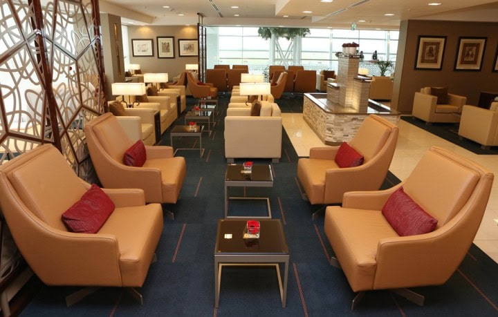 Emirates opens stylish new lounge in Cape Town - 1