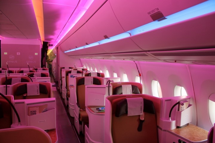 Titta in i världens nyaste passagerarflygplan Airbus A350 - Kabinbelysning - 2