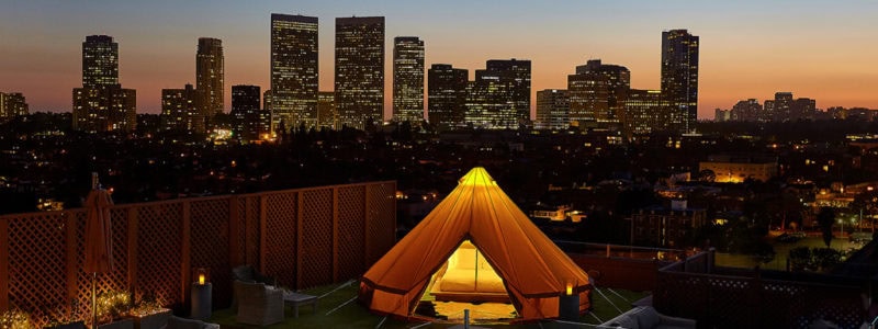 Bo i tält i Los Angeles - men vilket tält