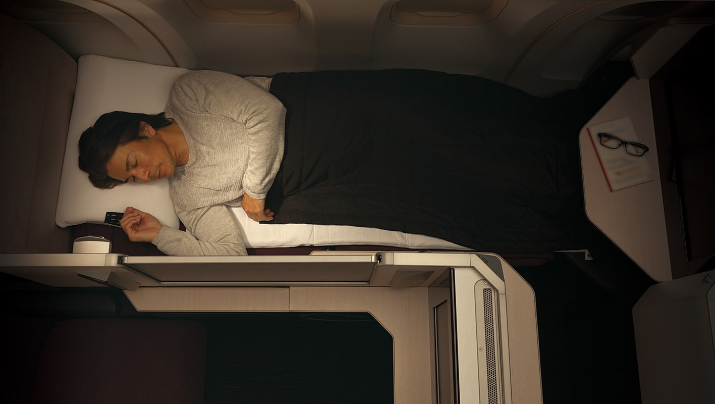 Airline review Cabin & Seat - Japan Airlines - 5