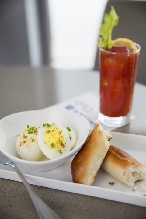 United upgrade food in their United Club Lounges - 4