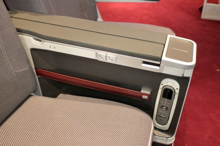 Lufthansa subsidiary Eurowings starts long-haul services - Test of the new Eurowings Best seat - 1