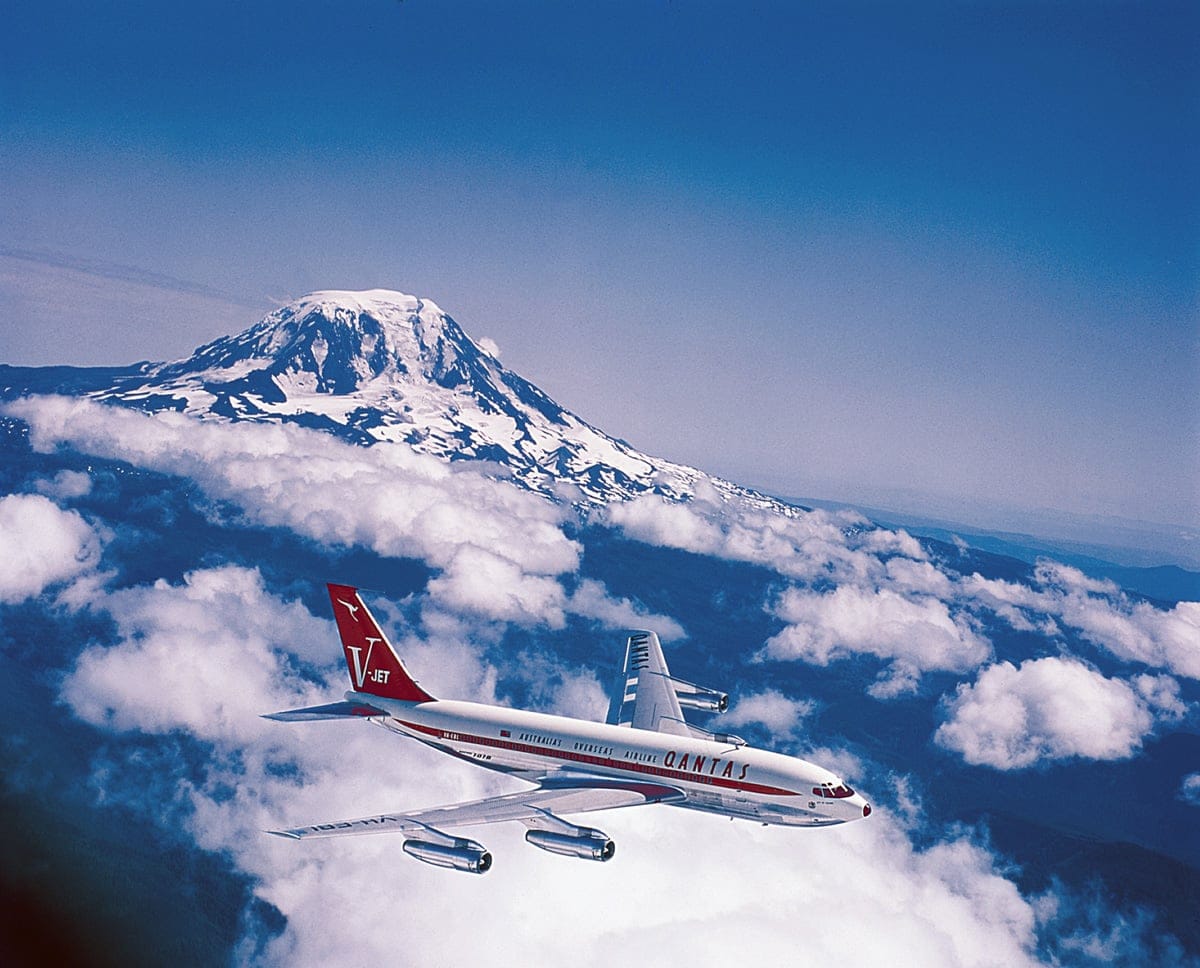 The history of flights from the UK to Australia - 8