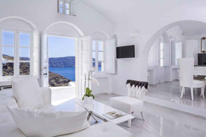 Nästa sommar öppnar ett helvitt lyxigt hotell på Santorini - 1
