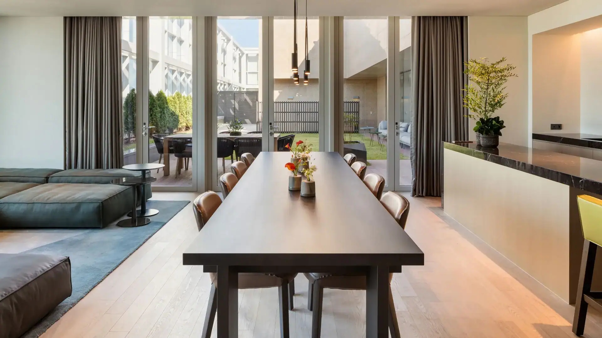 dining table at andaz seoul gangnam