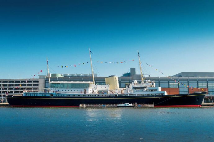 Fingal - A Luxury Floating Hotel - 22