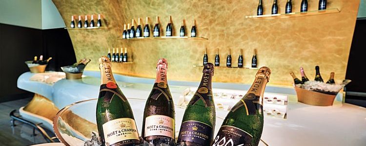 Hvilket flyselskap serverer den beste Champagnen?