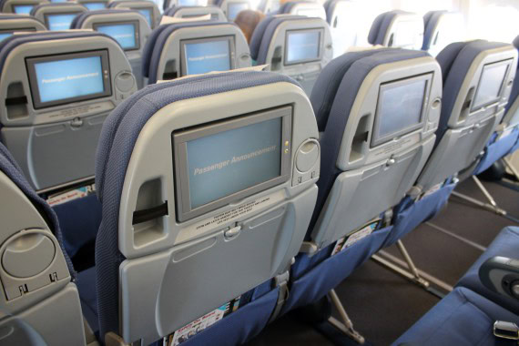 En test av SAS nye Airbus A340 -  med fully flat seter i business class - Premium Economy (SAS Plus)
