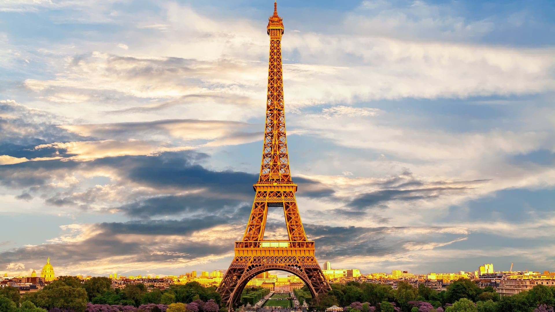 Paris Travel Guide