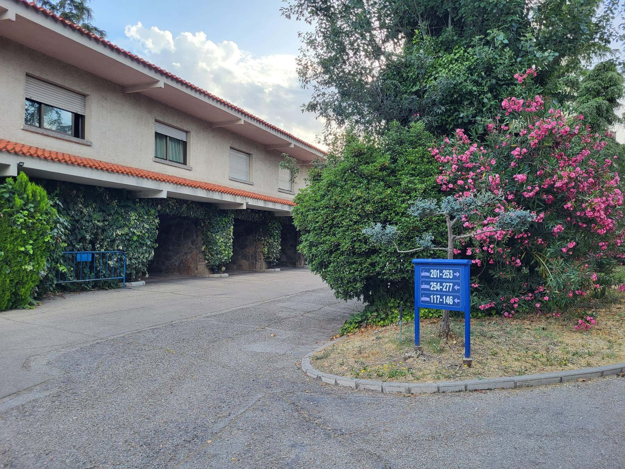 Gran Hotel Los Ángeles - Gran Hotel Los Ángeles Review: A Car-First Madrid Hotel That Works Best On Its Own Terms - 1