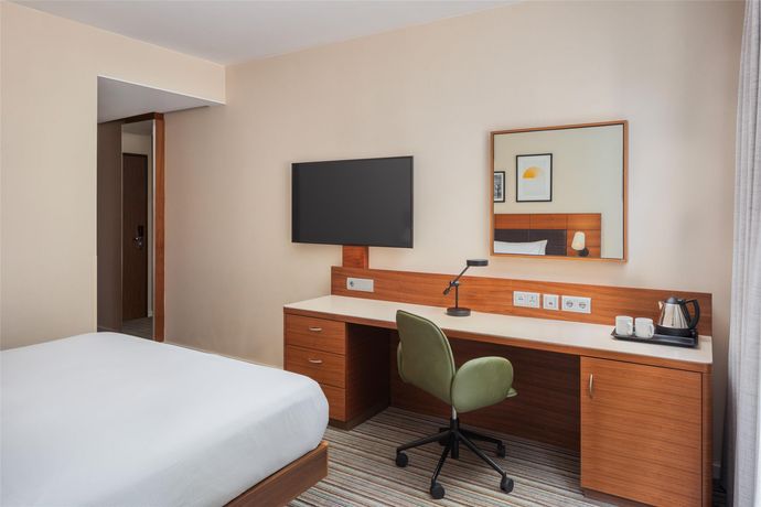 Verified hotel review - Hilton Frankfurt Airport - 35