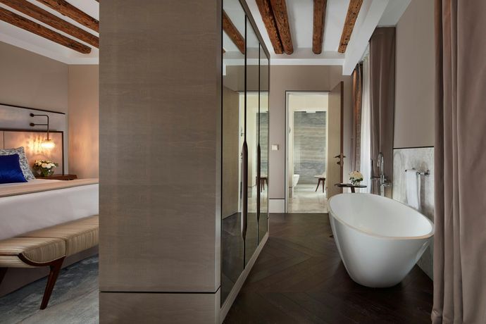 Verified hotel review - The Westin Europa & Regina - 41