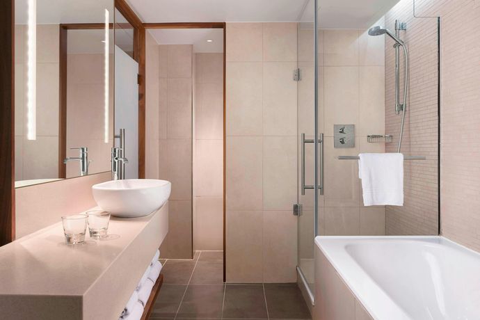 Sheraton Grand Hotel & Spa - 54