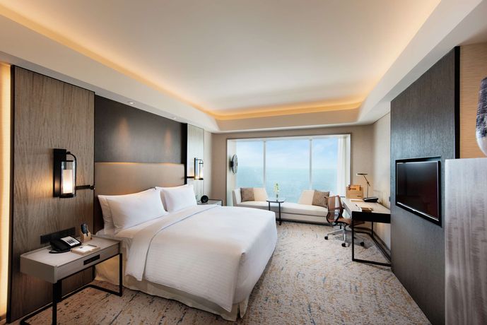 Conrad Manila - 51