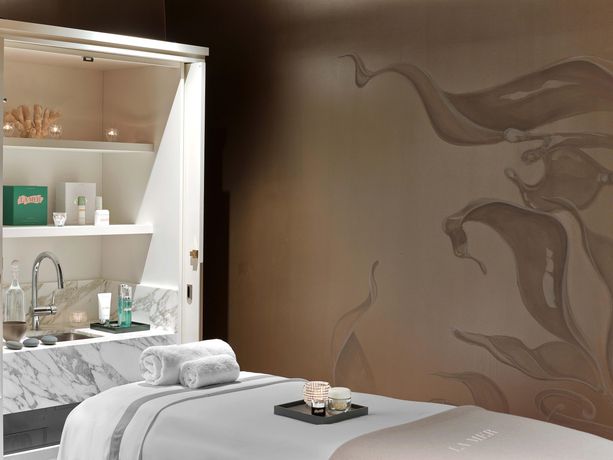 Baccarat Hotel and Residences New York - 4